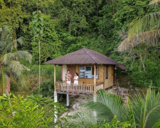 railay-beach-krabi-thailand-tropical-beach-of-wit-2022-07-01-05-42-12-utc-1.jpg